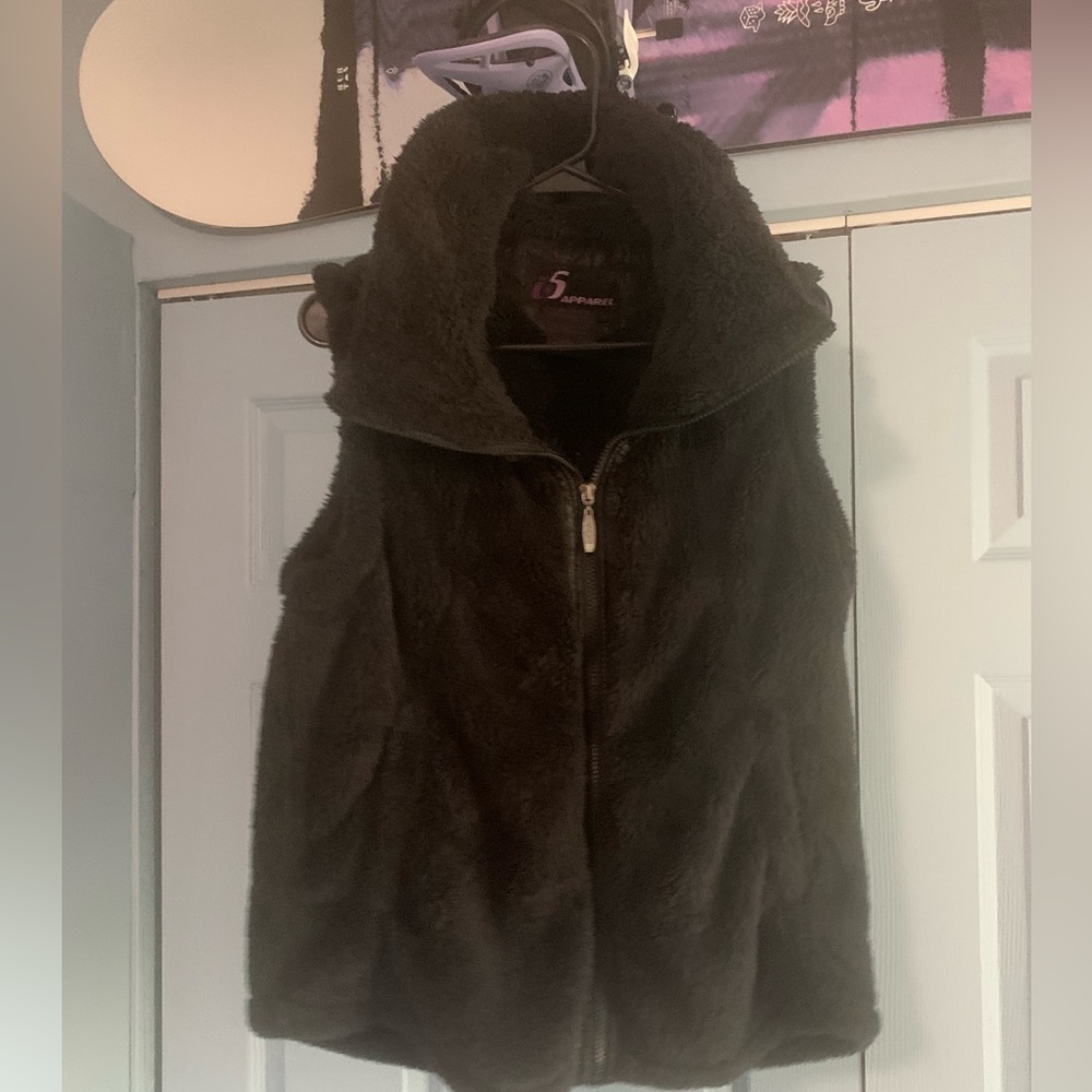 Fluffy black size large